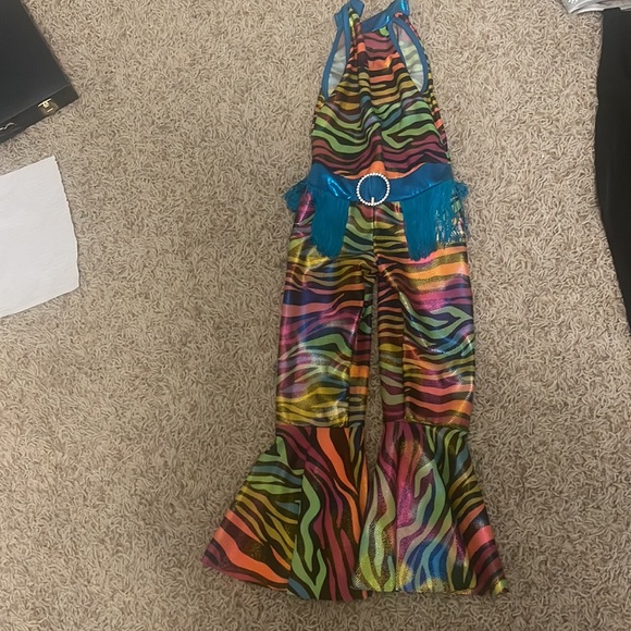 Girls dance costumes - Picture 2 of 4